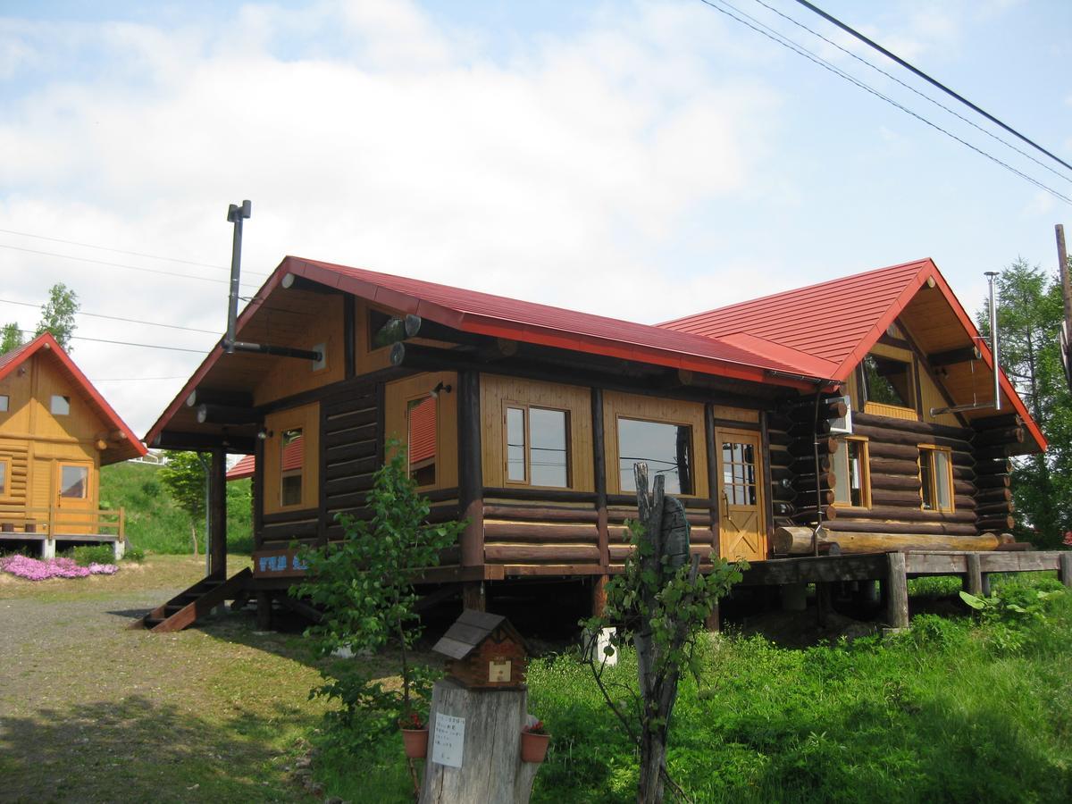 Log Cottage Himawari Nakafurano المظهر الخارجي الصورة